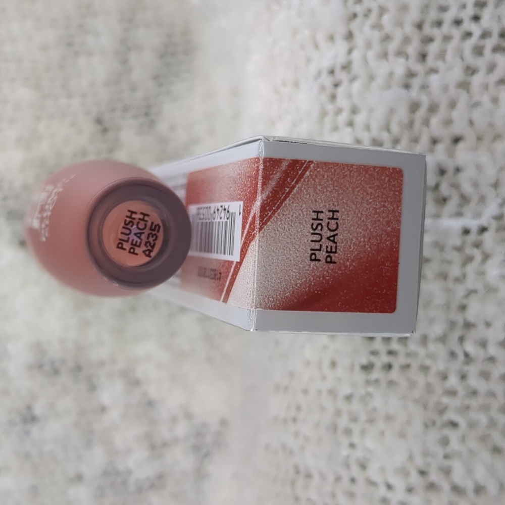 Buxom Plump Shot Sheer Tint in Plush Peach, 4ml/0.14fl oz - Picture 3 of 11